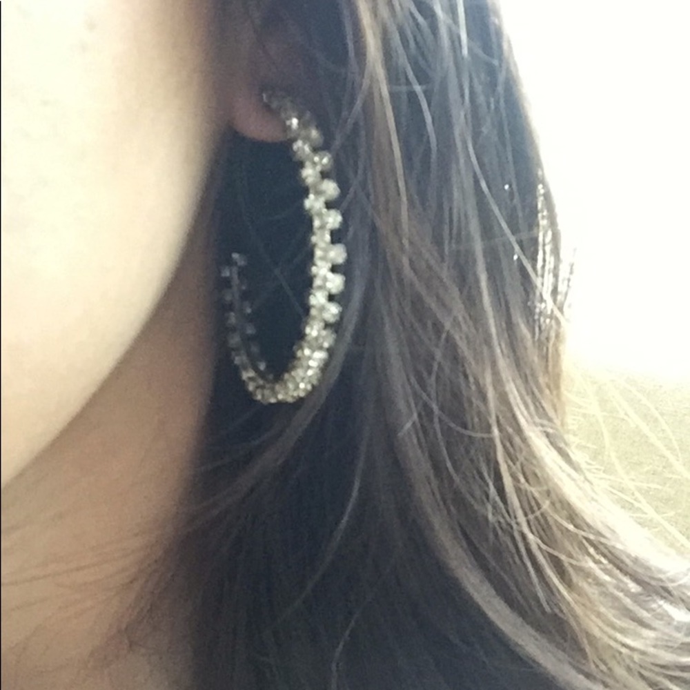 Earings - Picture 3 of 3